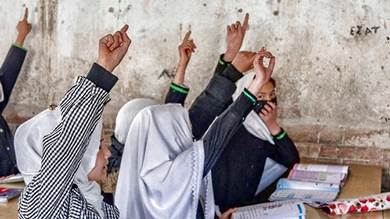 تسمم 60 تلميذة في أفغانستان